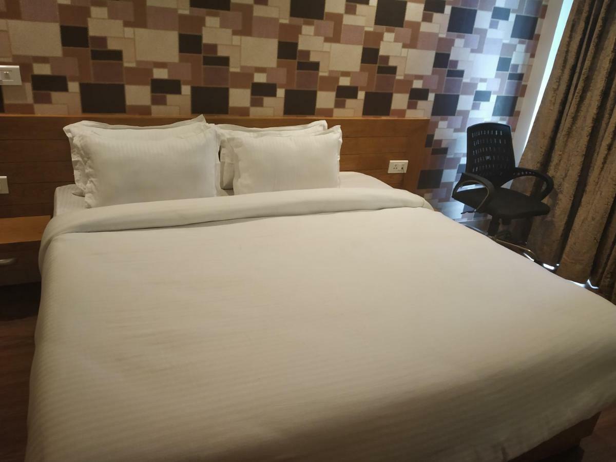 Hotel Beechwood Мусори Екстериор снимка